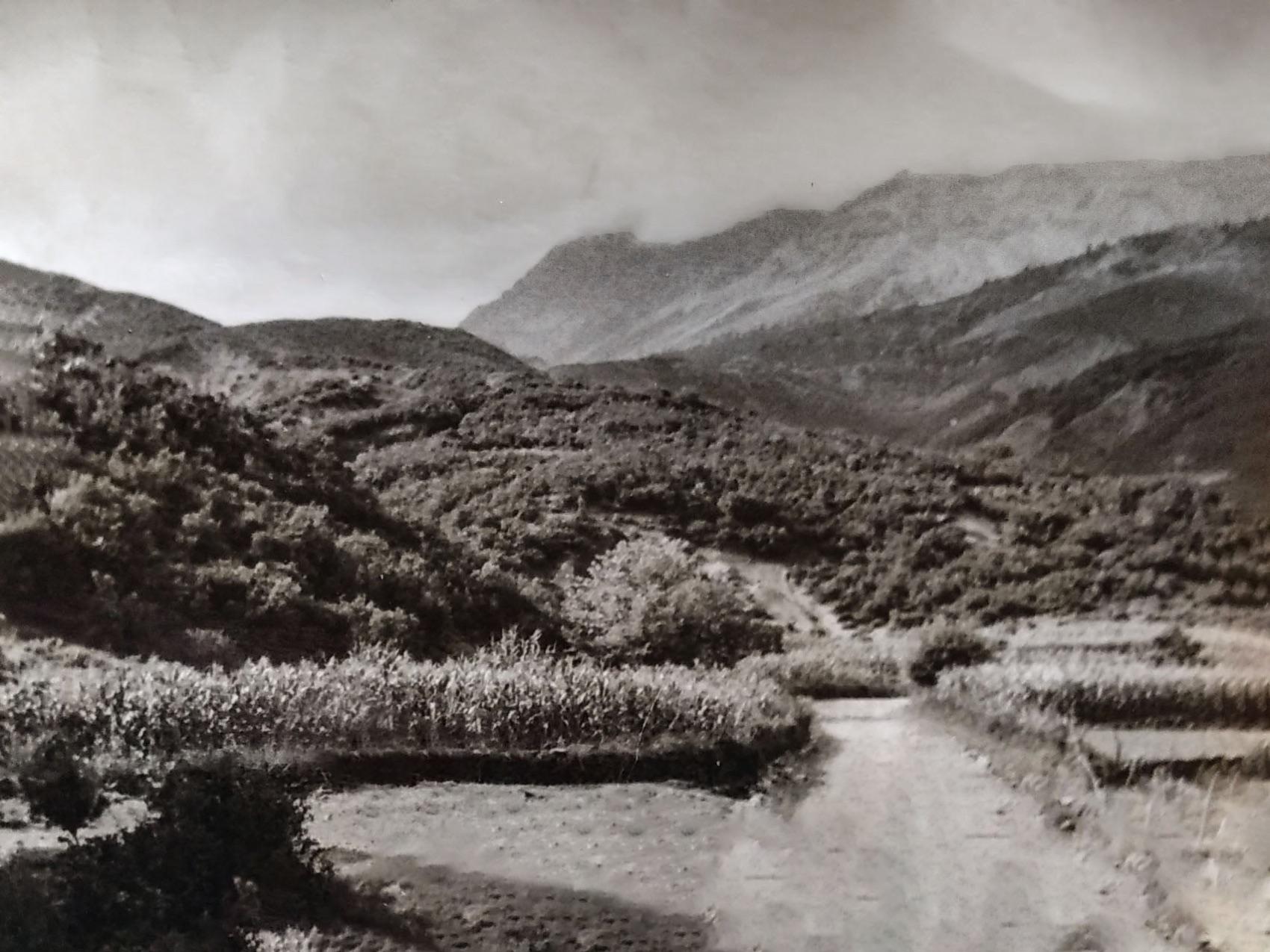 Historic black and white landscape route photograph connected to Palaiokatouno